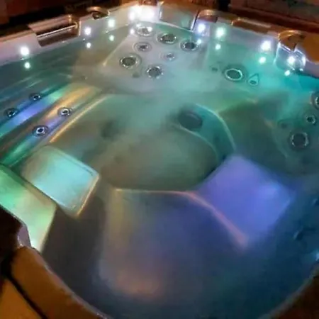 Hondvriendelijke Vakantiewoning Met Jacuzzi Foret D'animaux Ferienhaus