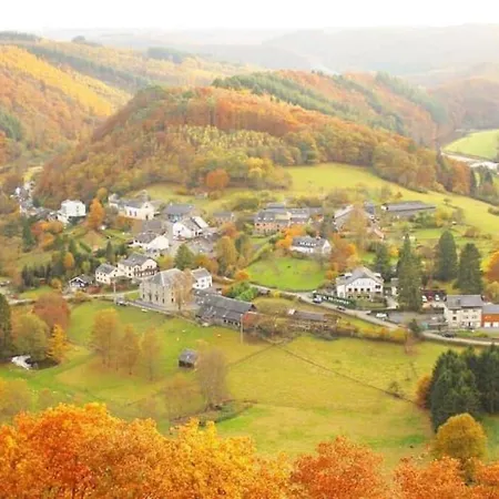 Vakantiewoning Met Jacuzzi Forêt D'animaux * Frahan