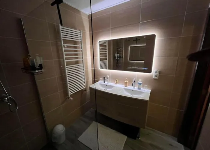 Hondvriendelijke Vakantiewoning Met Jacuzzi Foret D'animaux Ferienhaus Frahan